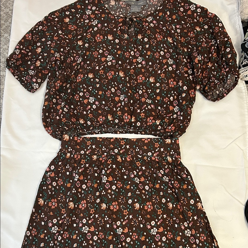 Lark + Grey Brown Floral Rayon Blouse with Skirt Set- Medium